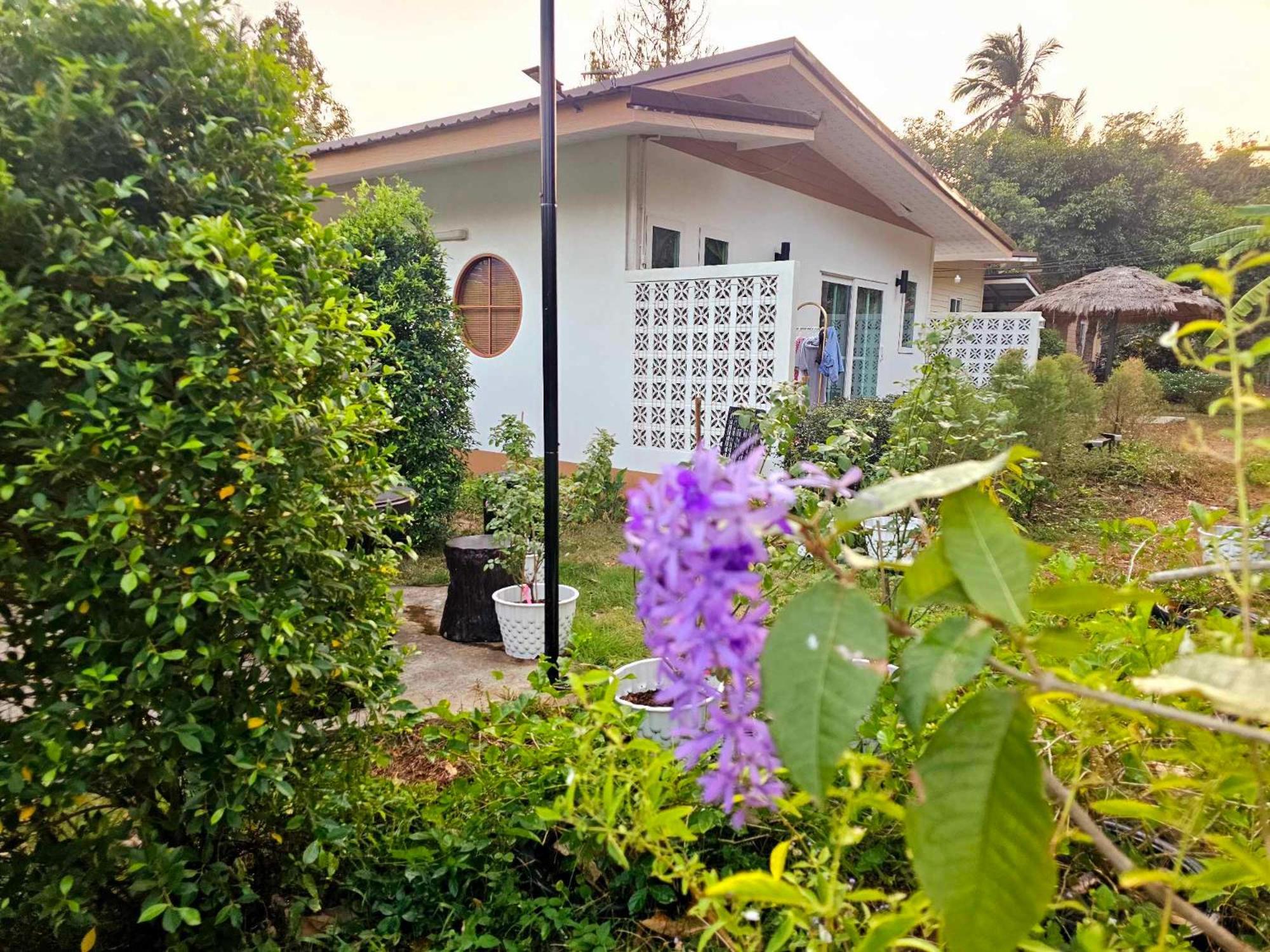 Baan Suan Khun Ta บ้านพักสวนคุณตา Koh Chang Exterior foto